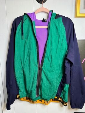 Nike Dri. Fit wind breaker